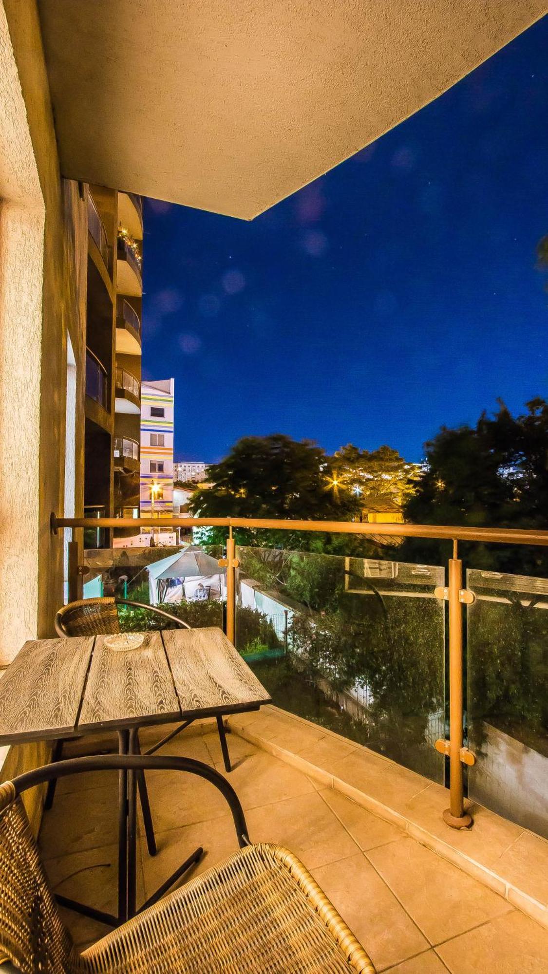 Luxury / Mihai Bravu Apartmens Bucharest Luaran gambar